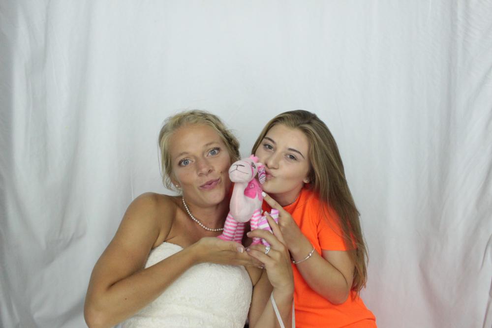 Laura & Oliver | View more photos from the event at gallery.myphotoboothexperience.co.uk/u/MyPhotoBoothExperienceLtd/Laura-Oliver